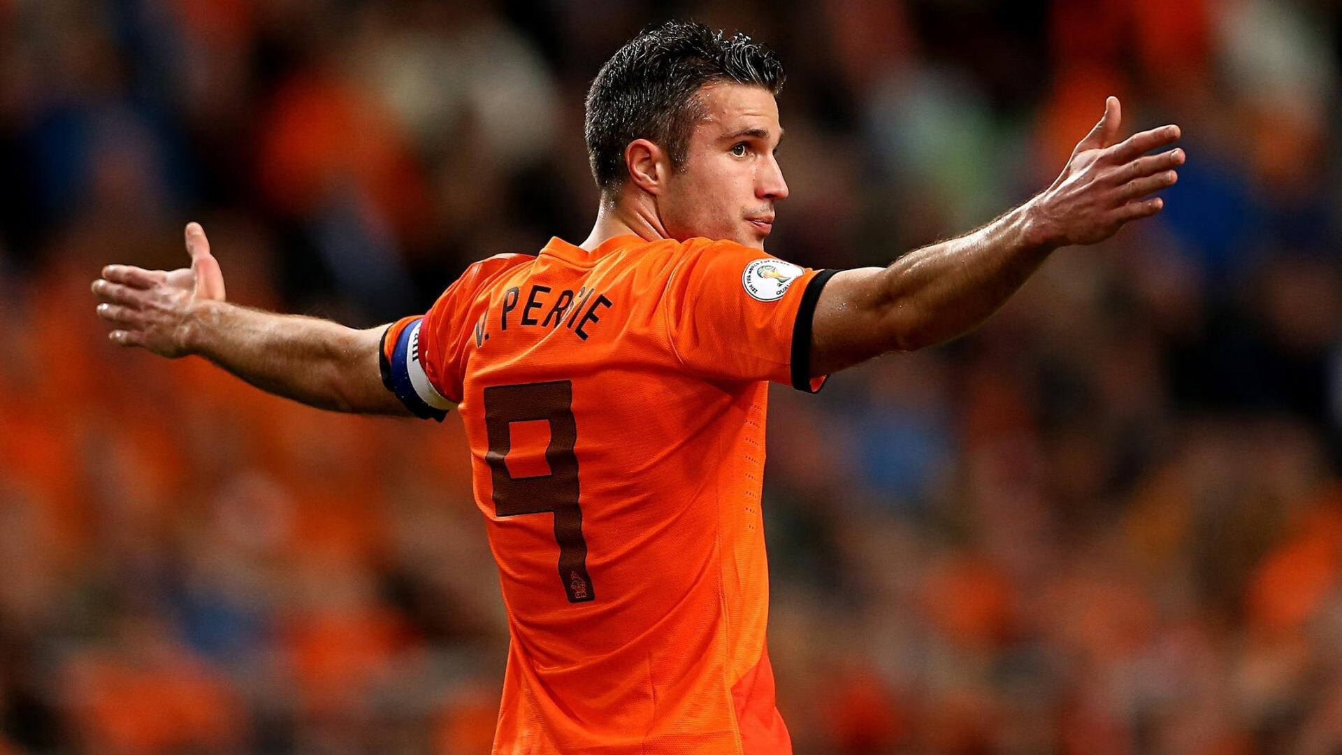 “马科斯·梅特罗的团队协作与防守智慧，带领阿根廷美洲狮队占领赛场”