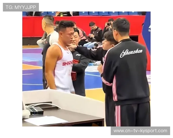 球星在赛场上展现领导力成为球队精神领袖，球员们在赛场上展现