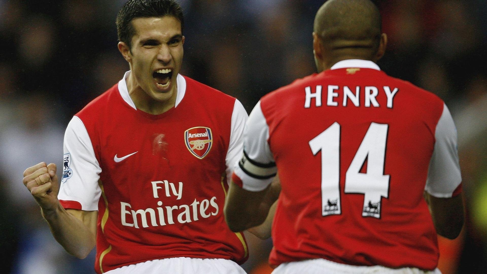 开云娱乐官网-体坛记忆｜逆袭名场面！巴赫拉姆耍阴招被扣分，莫里飞膝逆袭引爆全场